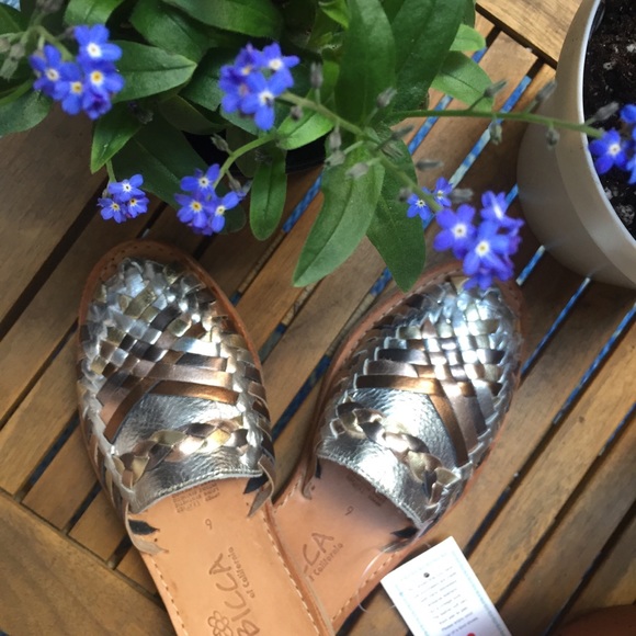 Sbicca Shoes - SBICCA HUARACHE SLIDES 🌿